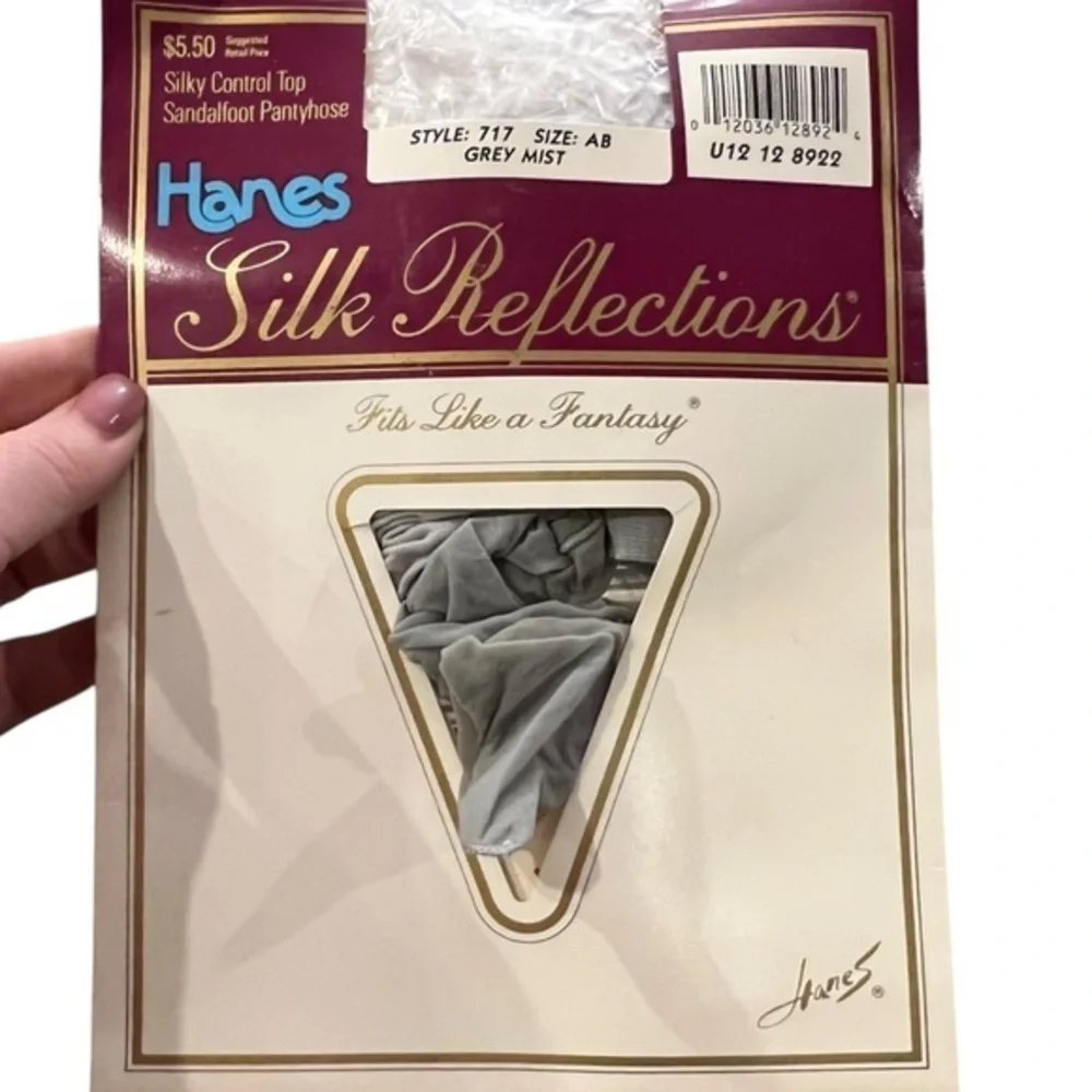 Hanes Silk Reflections Pantyhose Control Top Sandalfoot 717 AB Grey Mist‎ 1989